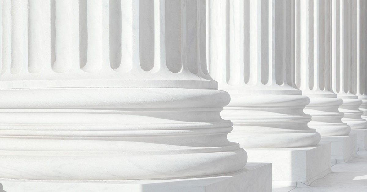 banner-pillar